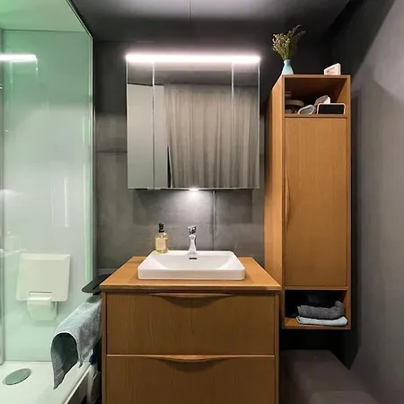 4 Family And Air-conditioned Apartment